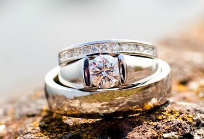 Giá một số trang sức làm bằng kim cương được ưa chuộng nhất hiện nay